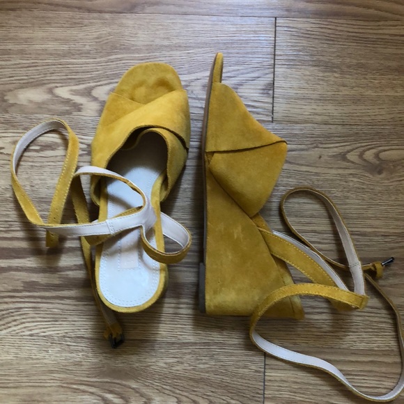 New suede shoes for the summer - Picture 1 of 2